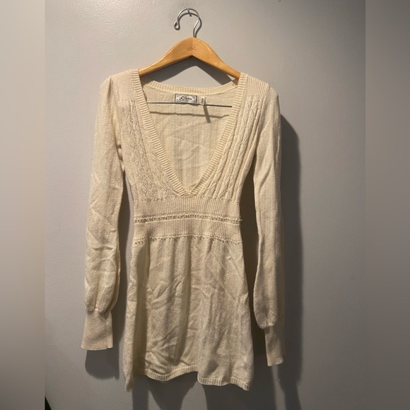 Guess Dresses & Skirts - GUESS Vintage Stylr Long Sleeve Sweater Dress Size Medium